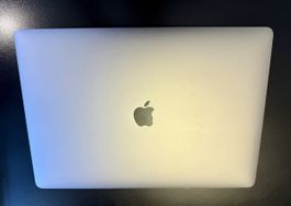 MacBook Pro 15“ 2017 / Defekt!!