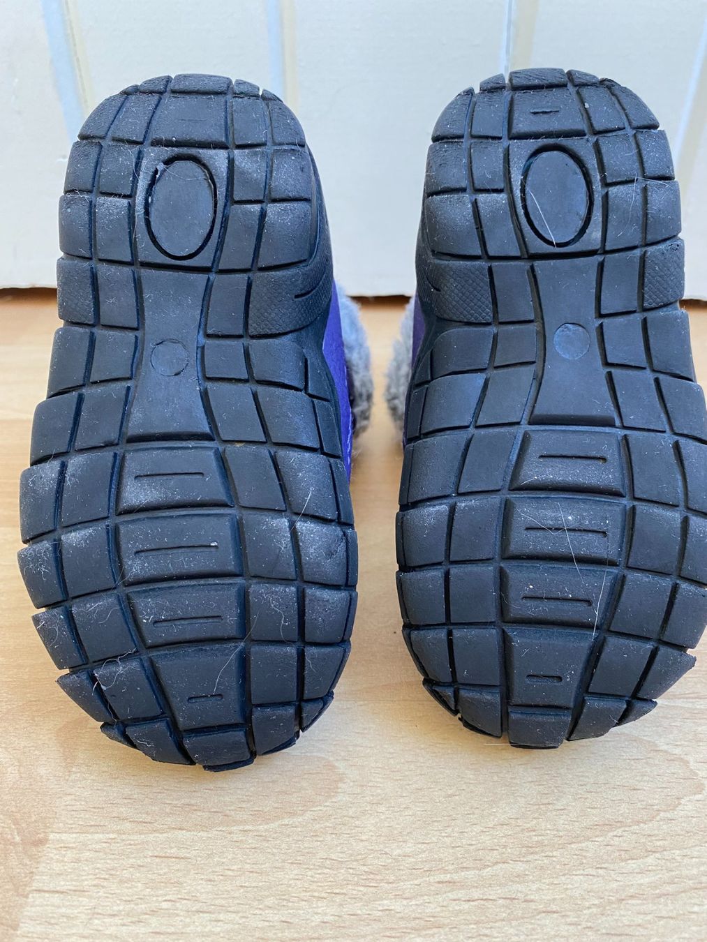 Scarpe per ragazzi: Winterstiefel Kinder Grösse 22 – Usato da Richterswil venduto da Mano1st 3