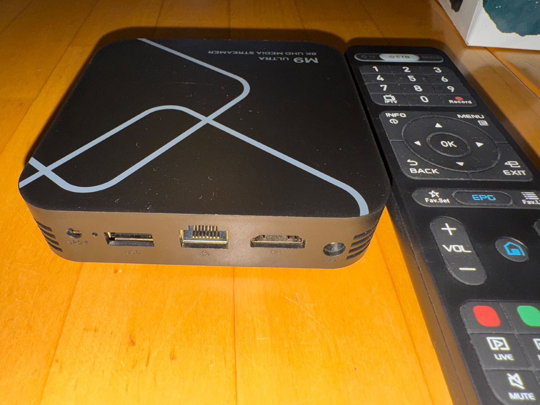Lettore multimediale & Streamer: M9 Ultra 8K UHD Media Streamer 5G Android, IPTV – Nuovo (secondo la descrizione) da Pfäffikon ZH venduto da Tetu.33 3