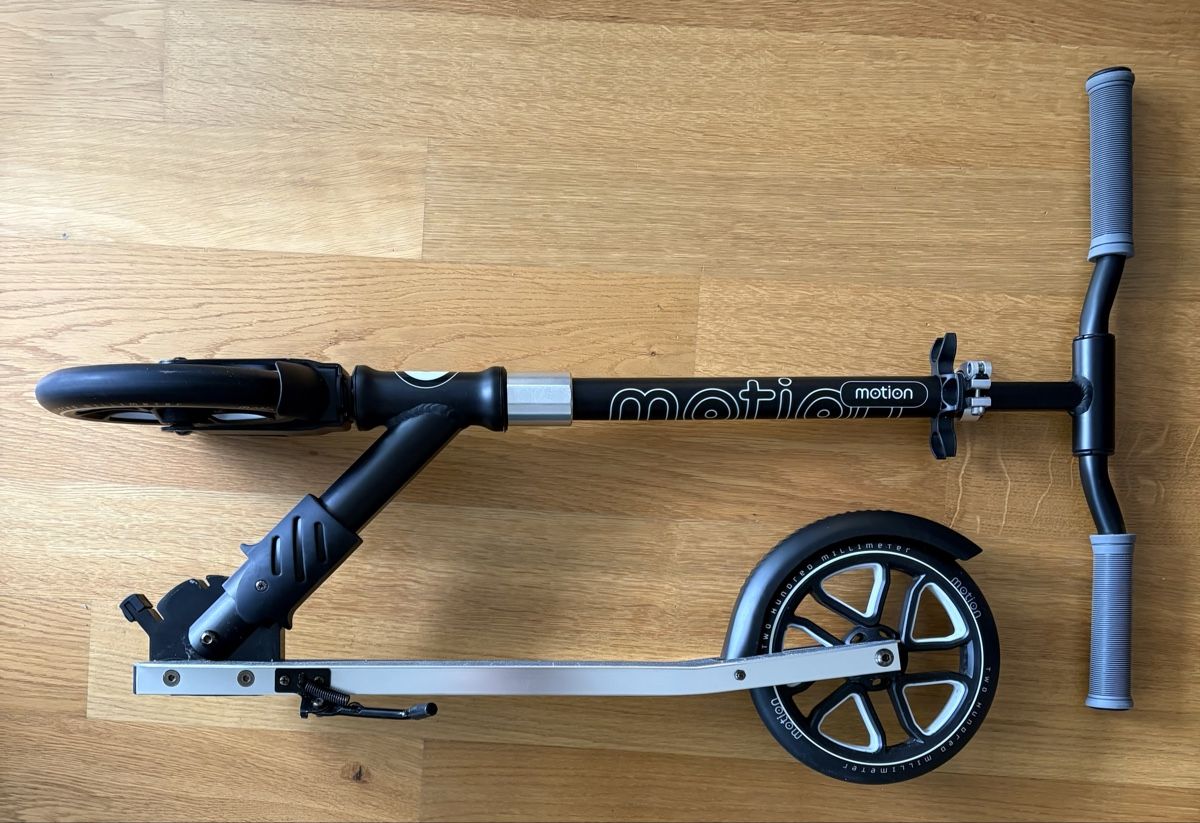 Veicoli per bambini: Trottinette Motion City Speedy – Usato da Nyon venduto da Squalliv 2