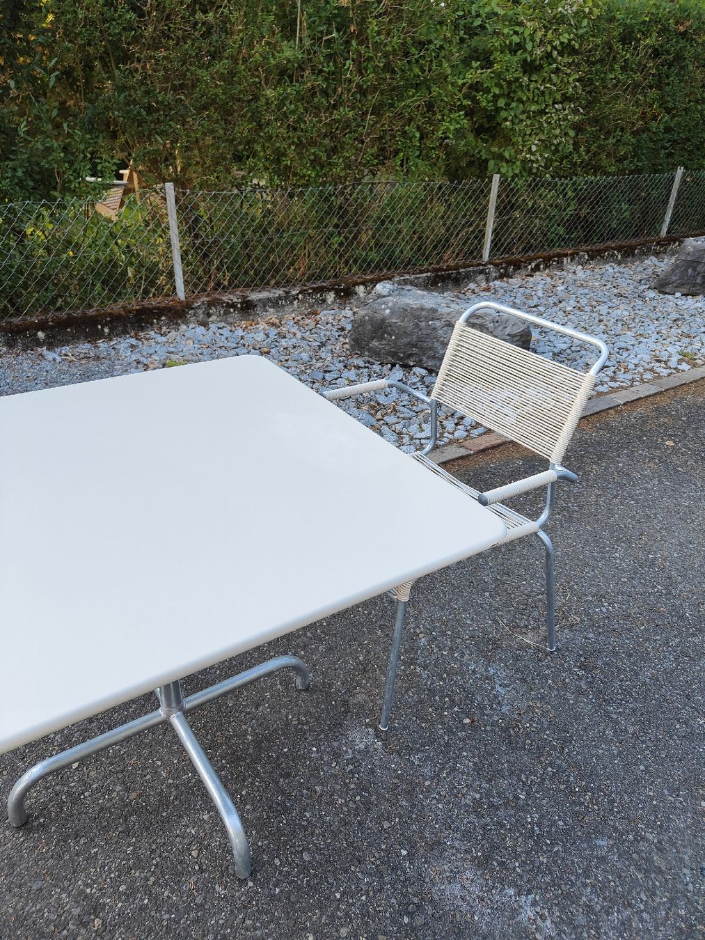 Tischset: Schaffner Bistro Tisch mit Spaghetti Stühle  – Neu (gemäss Beschreibung) aus Mellingen von Artrena 2