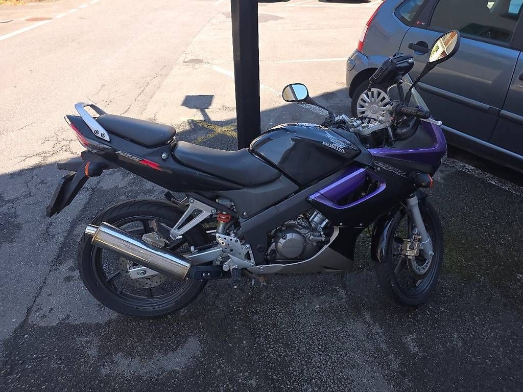 Honda Strada: Honda CBR 125cc - Occasion à saisir – Usato da St-Gingolph venduto da Caapii