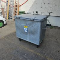 Grosser Abfallcontainer verzinkt mit Rollen zu verkaufen