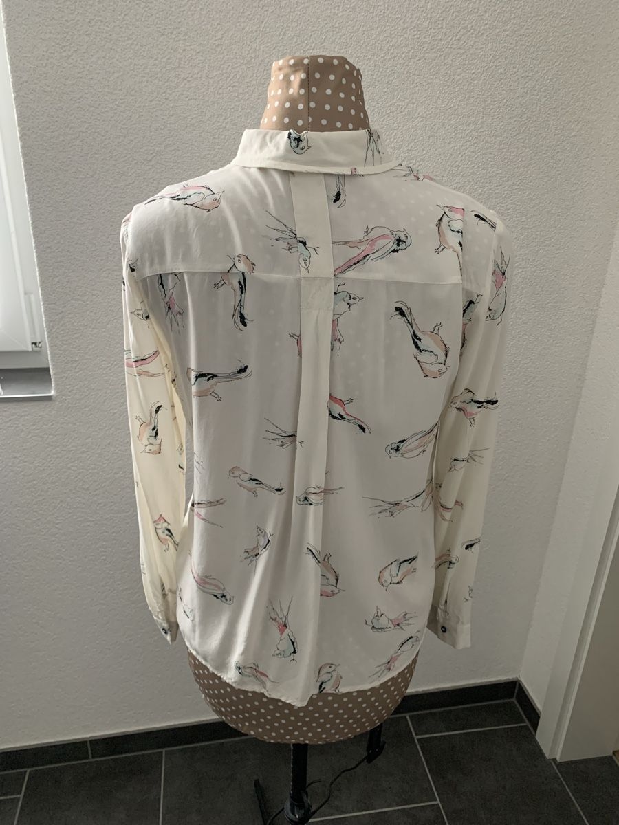 Esprit Camicette: Edc Bluse mit Vogel Muster, Gr. S creme – Nuovo (secondo la descrizione) da Frick venduto da Cirilla 1