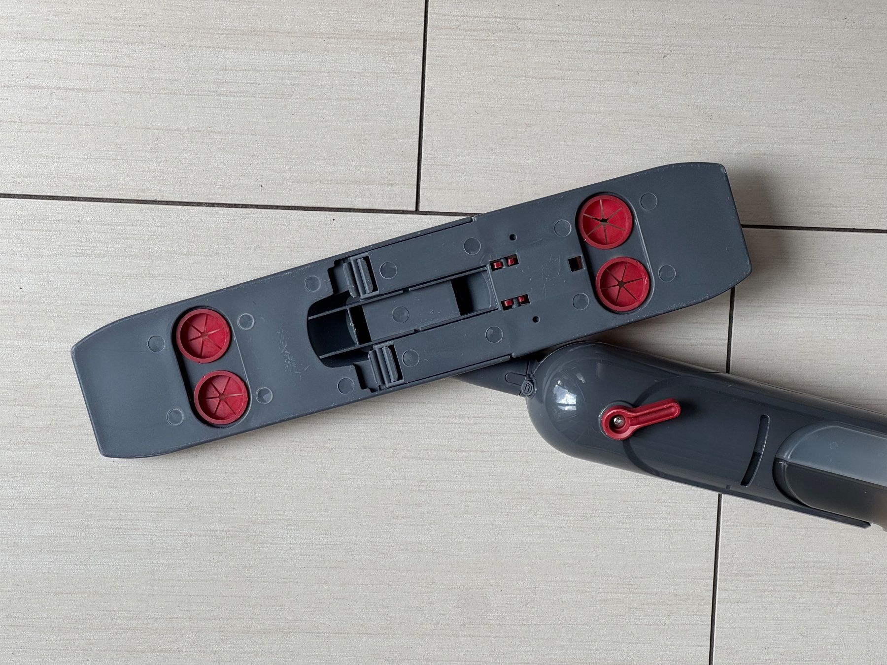 Hometrainer: Flachmop mit Dualsprühfunktion – Usato da Sursee venduto da tom-tiger-20 1