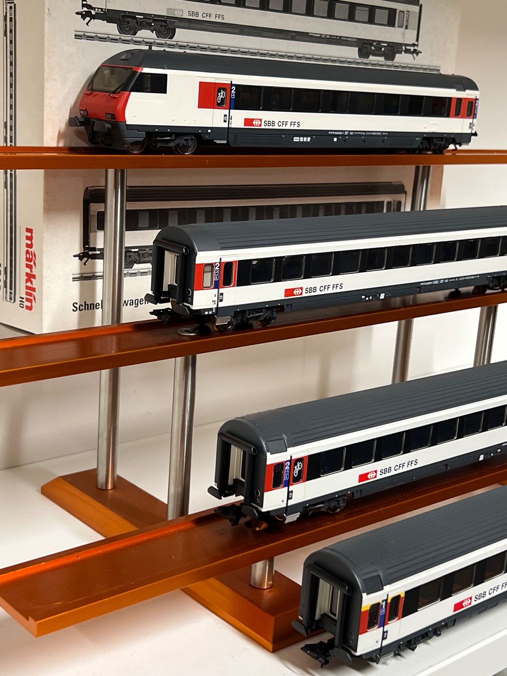 Märklin Modellini di ferrovie: Märklin 42164 SBB InterCity-Design – Nuovo (secondo la descrizione) da Neuenhof venduto da ludovicco 4