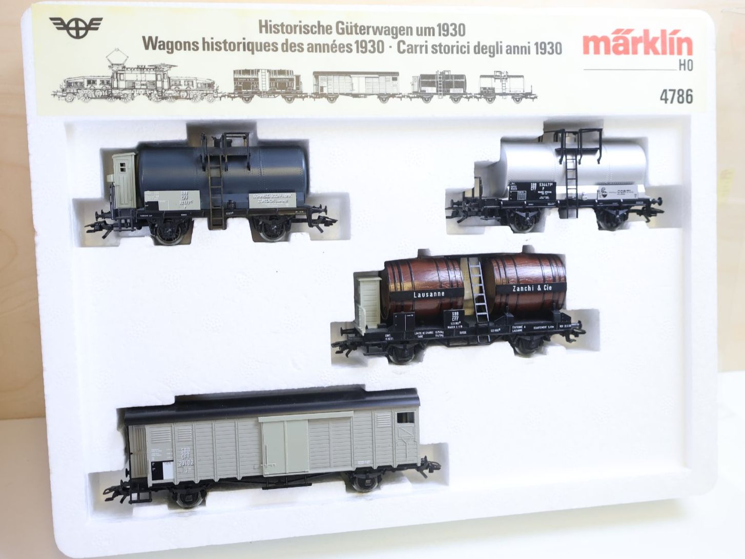 Märklin Modellini di ferrovie: Märklin SBB Krokodil Güterwagen Set - 4786 – Usato da Winterthur venduto da Monstera
