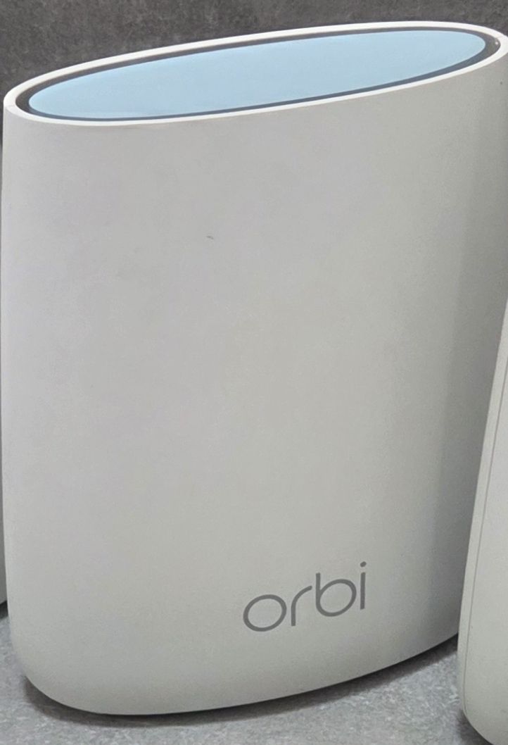 Modems & Router: Orbi Router gebrauchter Zustand – Gebraucht aus Frutigen von cmas11 1