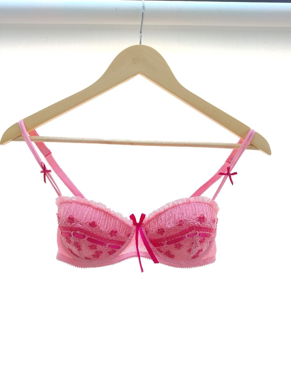 Avant Premiere Altra biancheria intima: Avant Premiere BH pink, Grösse 70B – Usato da Kirchberg BE venduto da lauraflu