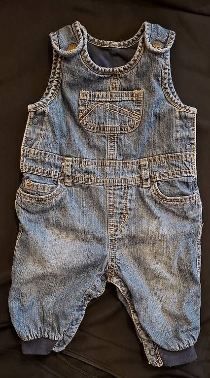 Hosen: Jeanslatzhose Gr.62 – Gebraucht aus Noflen BE von gab_lj9f