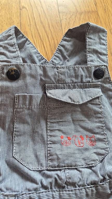 Pantaloni: Kurze Latzhose Gr 74 – Usato da Unterentfelden venduto da jkl_59w2 2