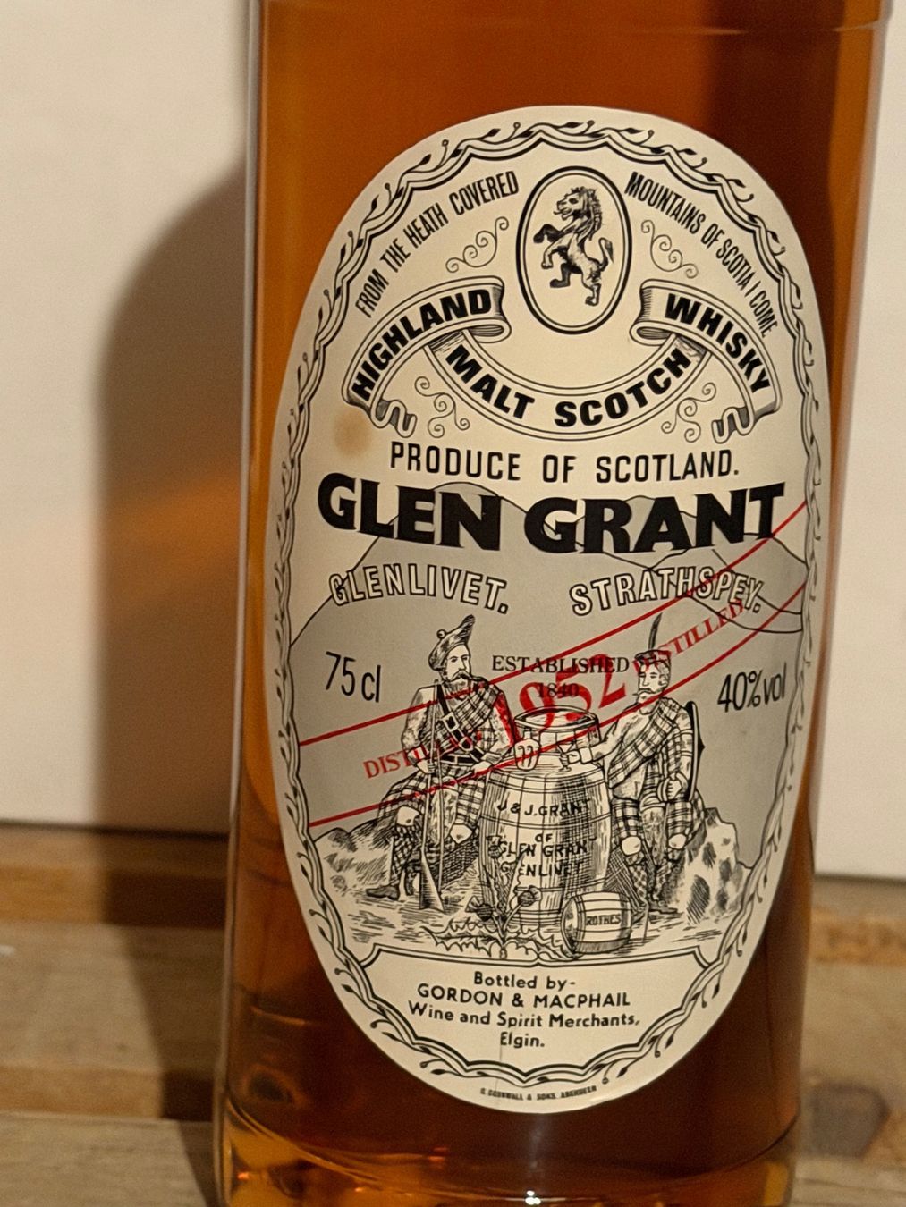 Spirituosen: GLEN GRANT Gordon & MacPhail Whisky  DISTILLED 1952 – Neu (gemäss Beschreibung) aus Roche VD von luc_jwm5 1