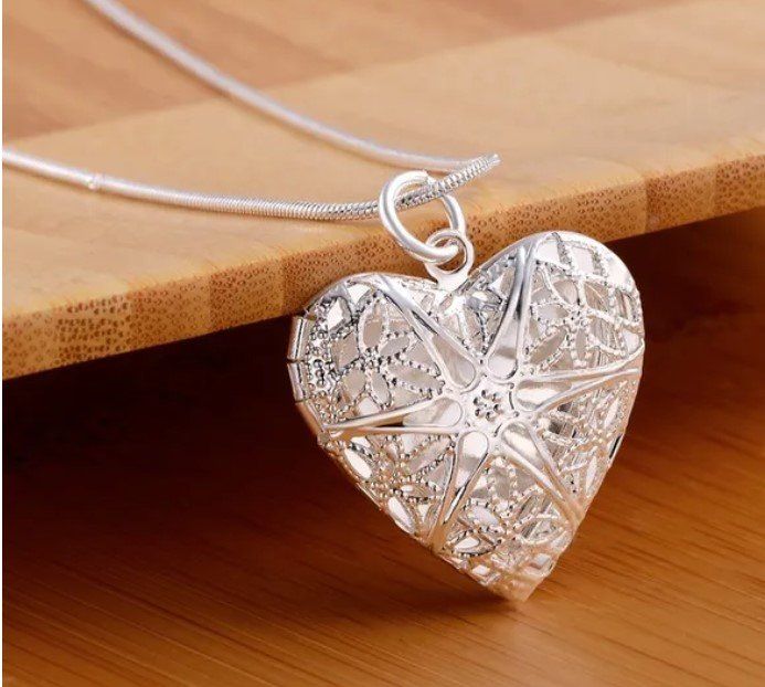 HAC24 Foto-Schlüsselanhänger Set – 4 Teile (2x Eckig, 2x Herz) | Persönliches Geschenk Aus Acryl