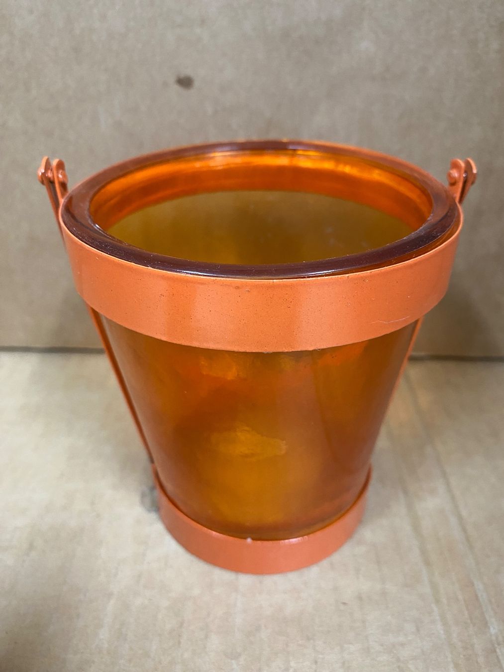 Behälter & Ähnliches: Kübelchen orange – Gebraucht aus Eschlikon TG von ArtRec 2