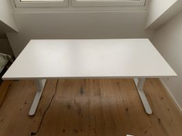 Schreibtisch höhenverstellbar
