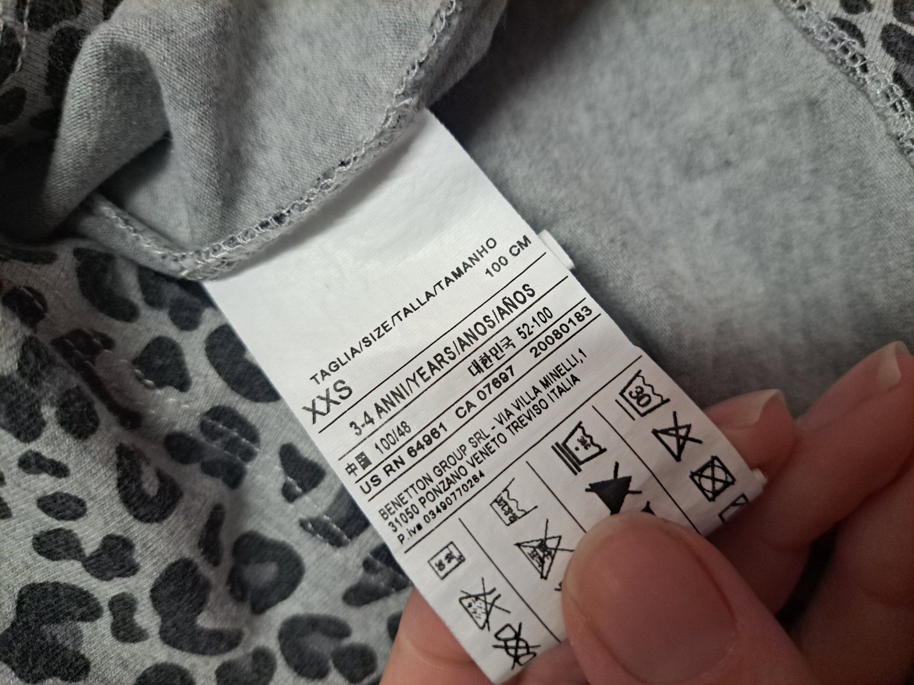 Benetton Blouses, T-shirts & Tops: T-Shirt Benetton ca. 98/104 – D'occasion à Kaltbrunn par Nili133 3