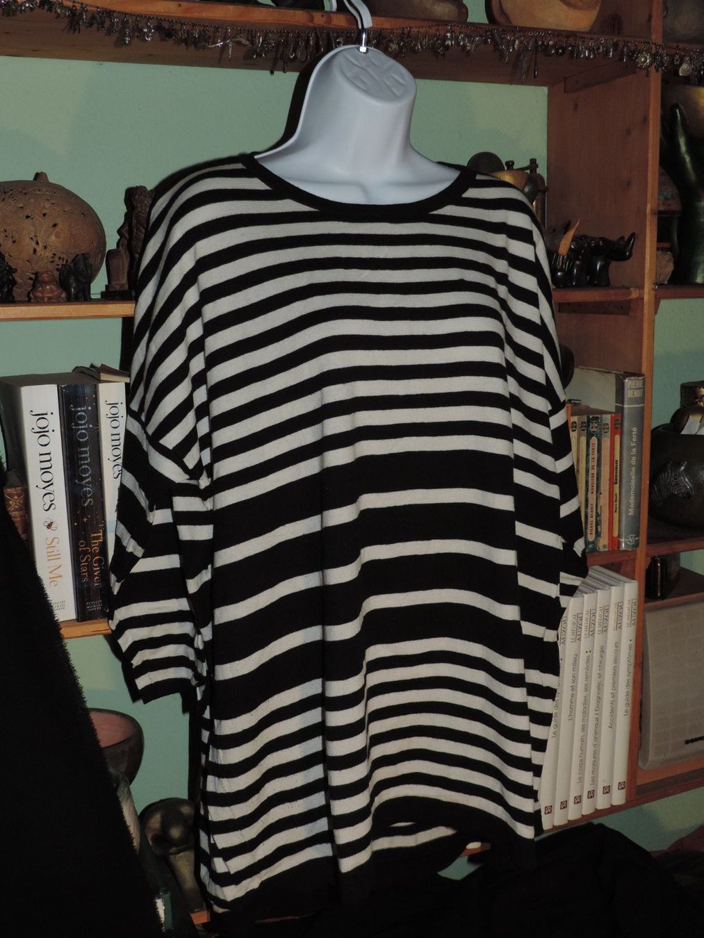 Top: pull rayé noir et blanc – Usato da Genève venduto da Axelle333 4