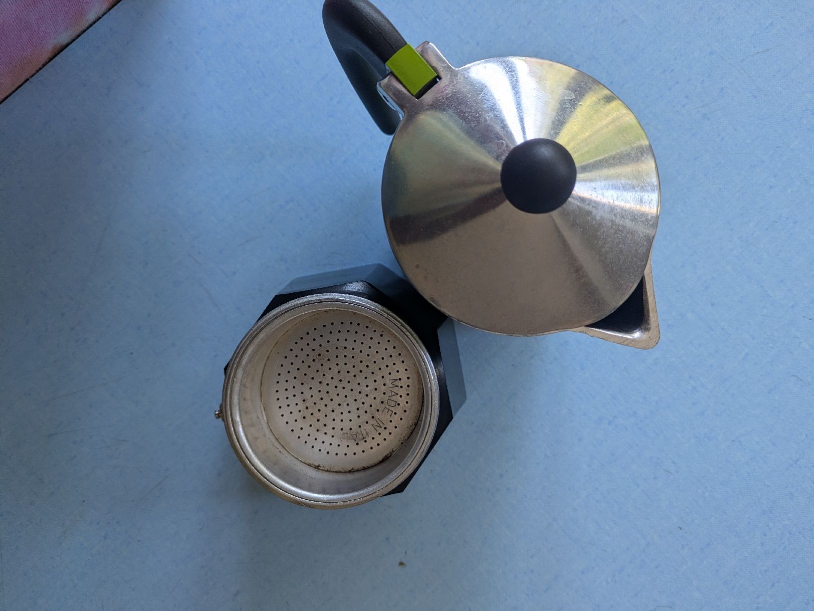 Bialetti Macchine per caffè & Macchine per espresso: Bialetti Rainbow - grün/schwarz 4 Tassen – Usato da Zürich venduto da gab_57qm 2