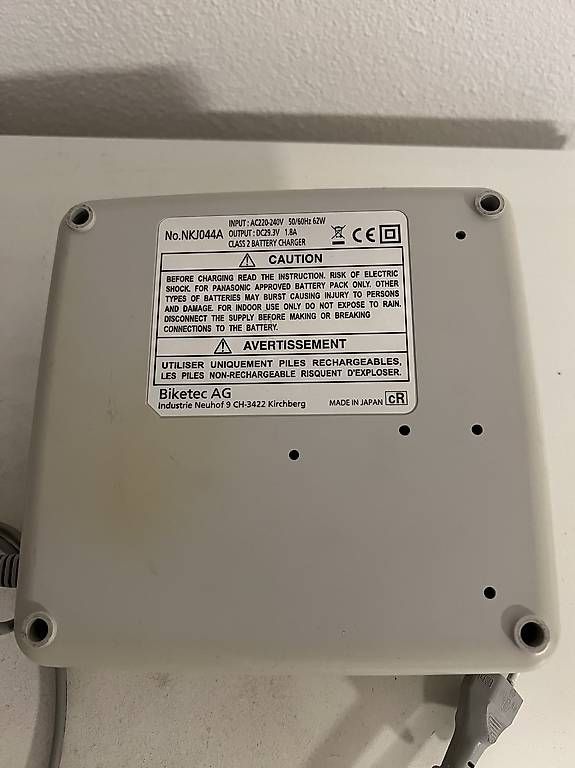 Flyer Chargeurs: Flyer Ladegerät 26Volt – D'occasion à Derendingen par AABB 1