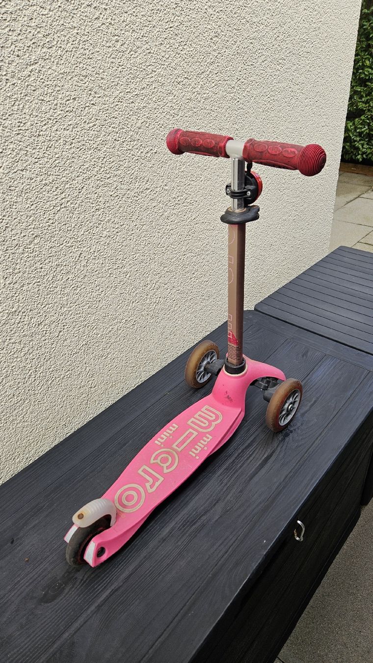 Micro Veicoli per bambini: Micro mini Scooter  Pink – Usato da Rikon im Tösstal venduto da fragolina40 1