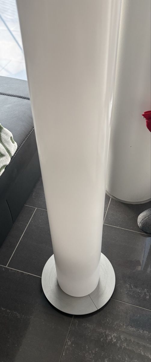 Lampade: Zwei Stehlampen weiss – Usato da Neuenhof venduto da Himmel2 1