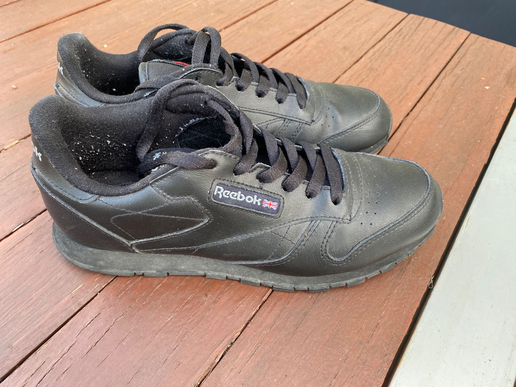 Reebok Herrenschuhe: Reebok Schuhe 38 – Gebraucht aus Adliswil von synchrot