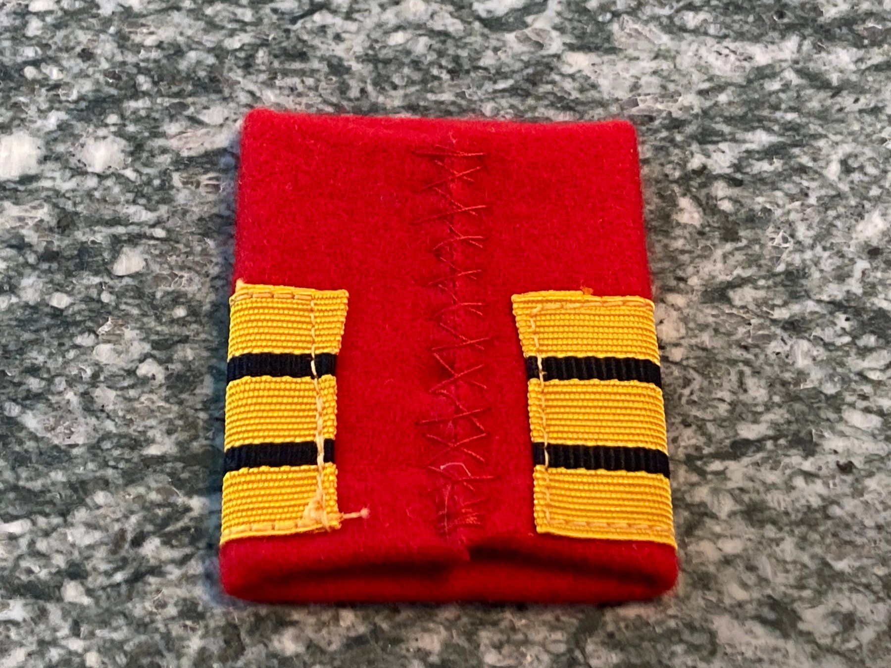 Schweizer Armee Placchette & Badge: 1 Patte Oberst der Festungstruppen - Schweizer Armee – Nuovo (secondo la descrizione) da Brütten venduto da Hst1 1