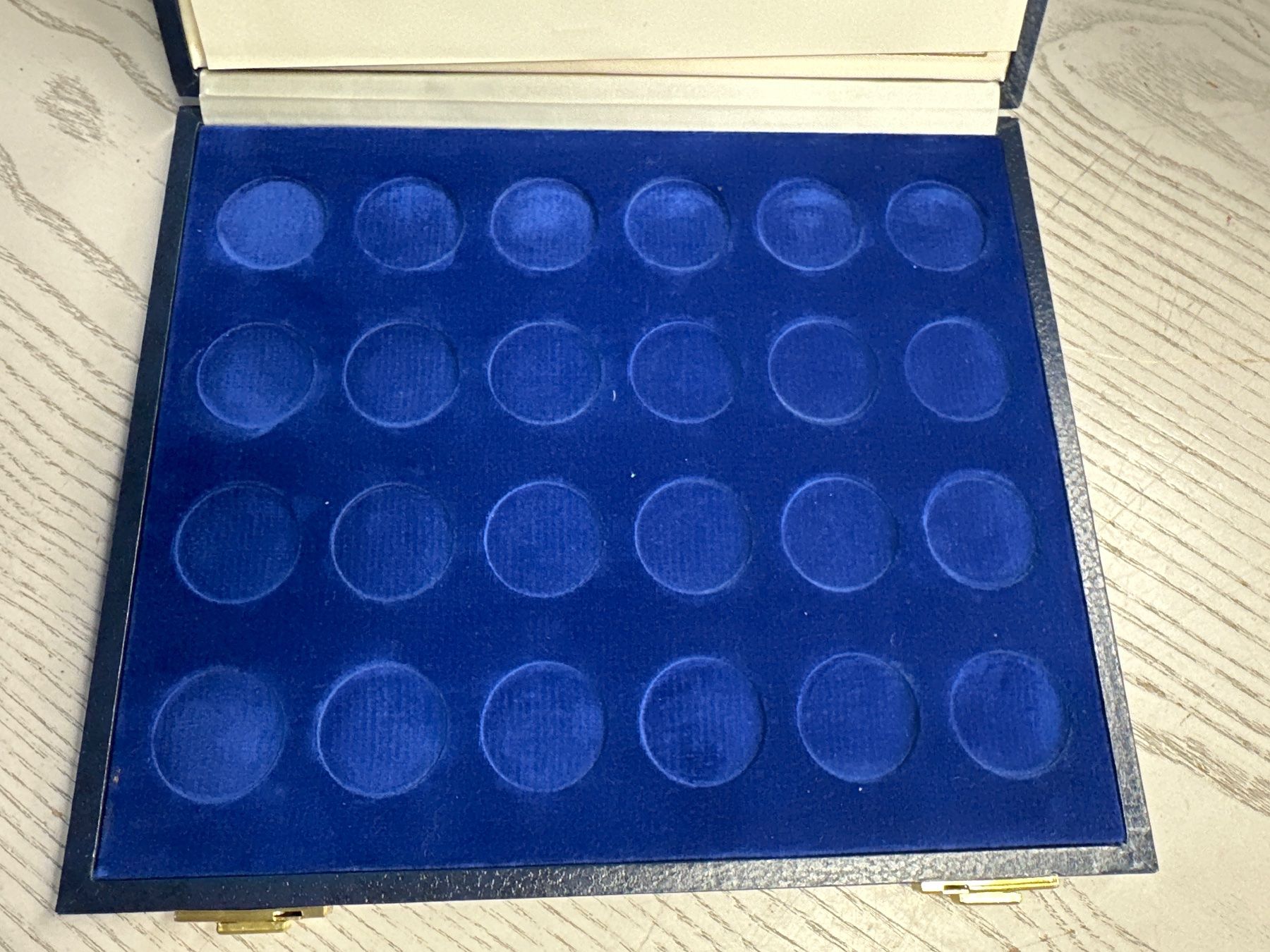 Accessori: 4 versch. Münzboxen – Usato da Herisau venduto da herau 5
