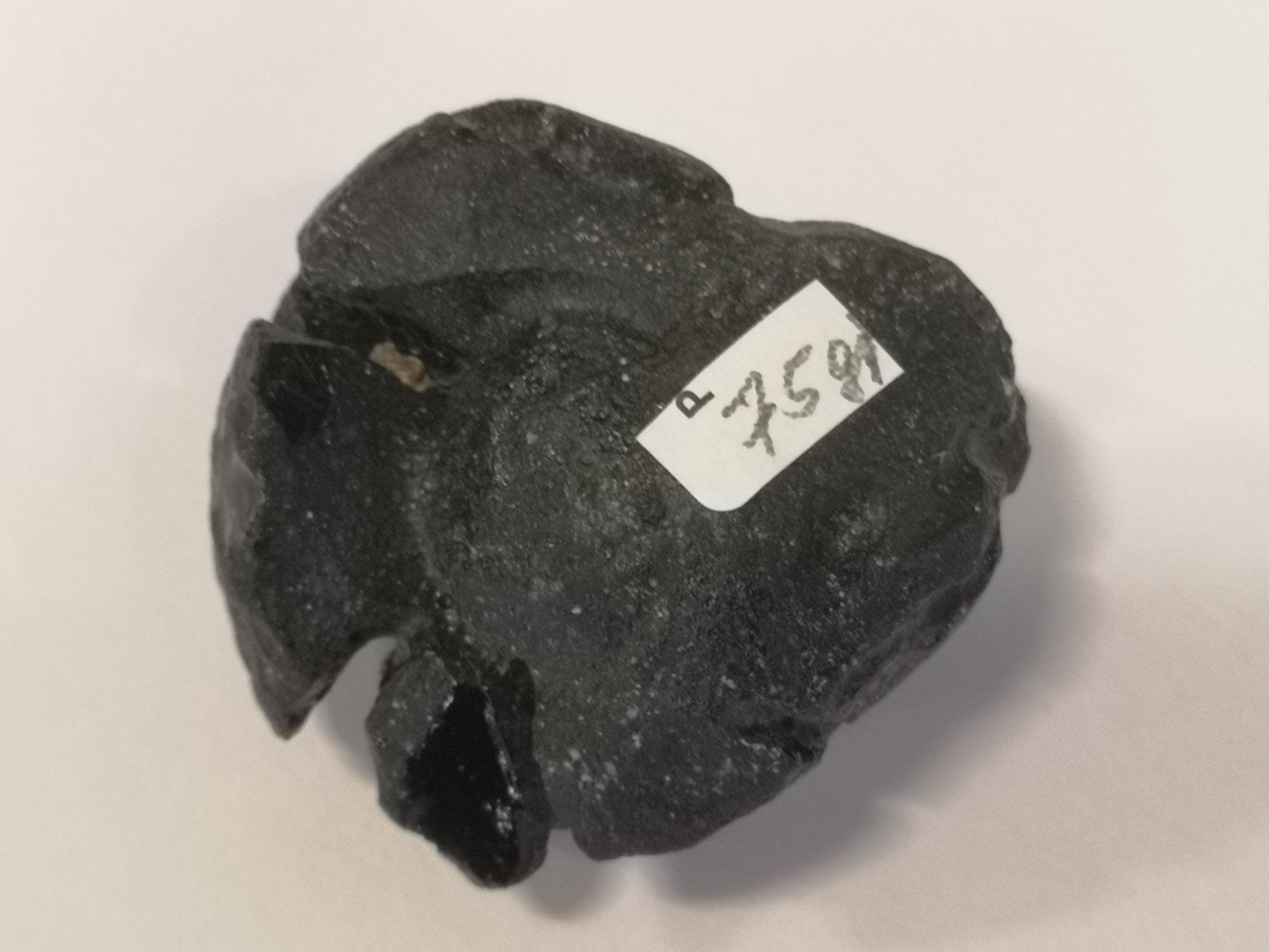Minerali & Pietre curative: Tektit Indochinit Einschlag Meteorit 75g Meteoriteneinschlag – Usato da Kloten venduto da Euroasia 6