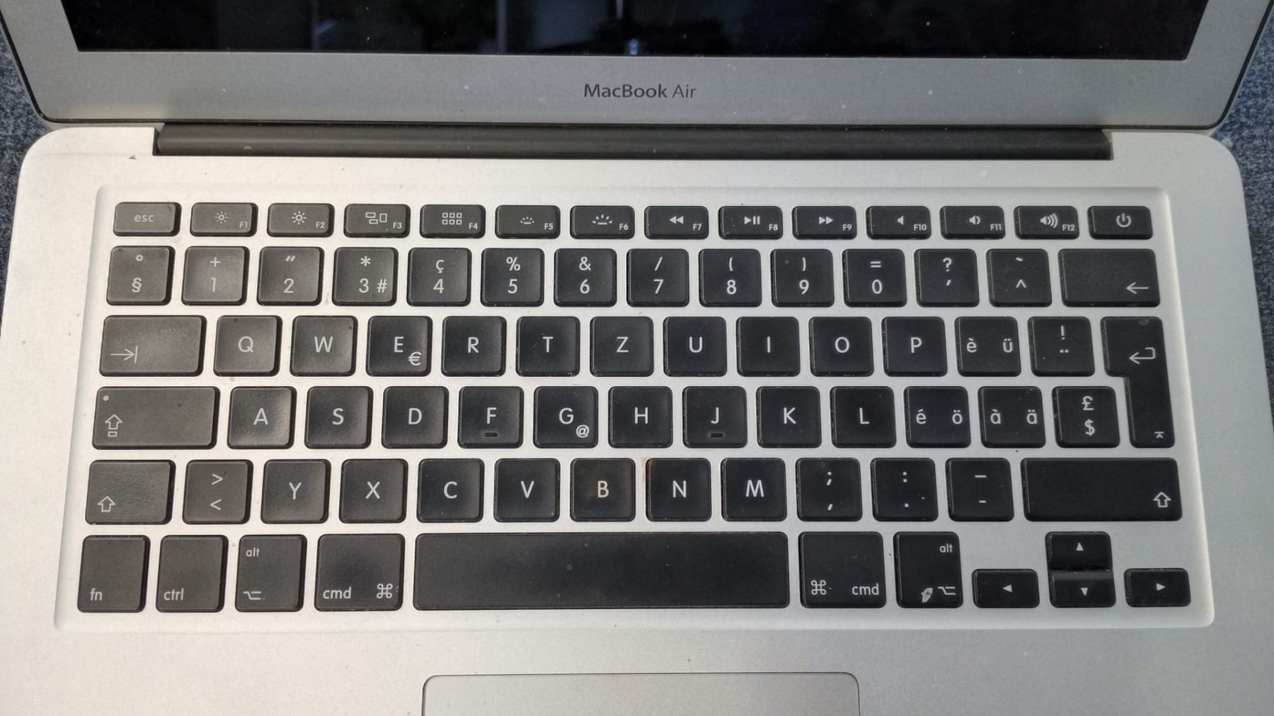 Apple Notebook: MacBook Air 13 pouces – Usato da Bern venduto da masgarro 2