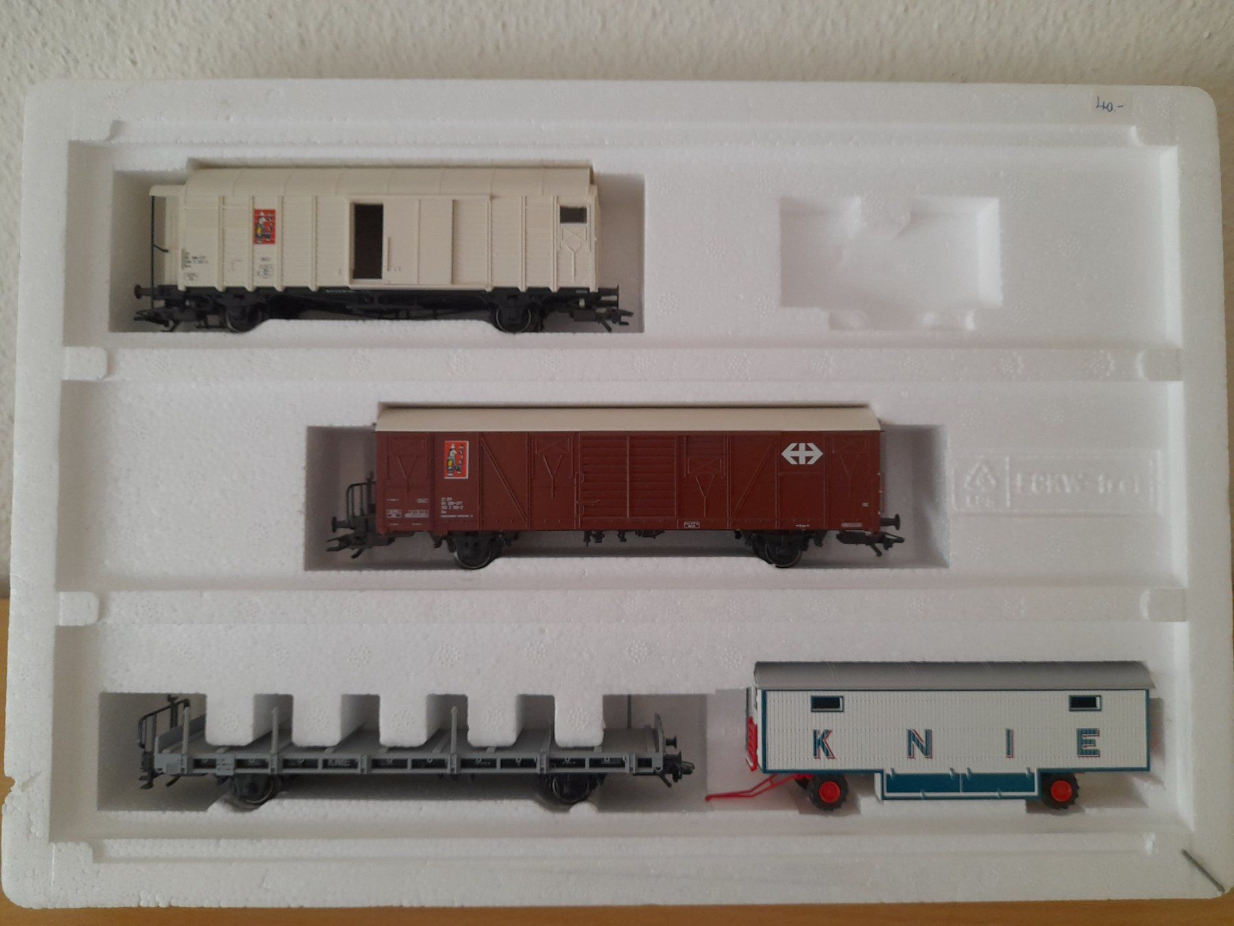 Märklin Modellini di ferrovie: Coffret de 4 wagons du Cirque Knie – Nuovo e nell'imballaggio originale da Auvernier venduto da gandalf08