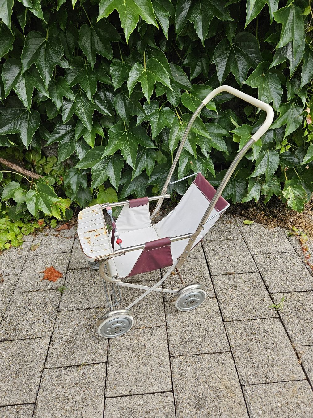 Voitures de poupées: Puppenwagen antik – D'occasion à Haslen GL par Sandra40