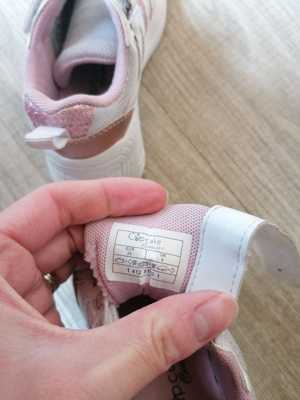 Scarpe per ragazze: Sneakers weiss/rosa 25 – Usato da Huttwil venduto da happy-82 2