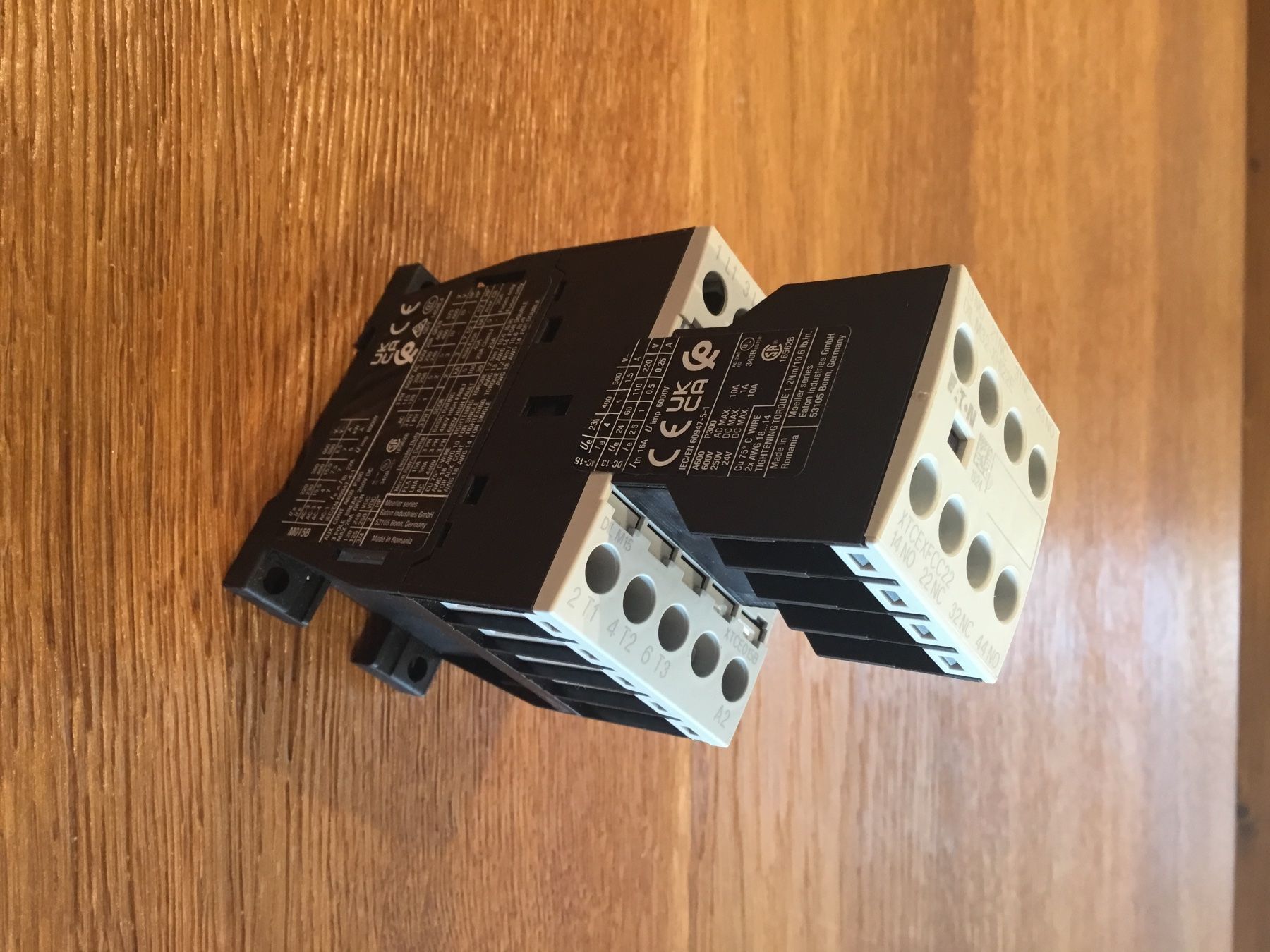 Componenti elettronici: Eaton Leistungsschütz – Nuovo e nell'imballaggio originale da Bretzwil venduto da mar_w8vg