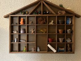 Setzkasten aus Holz mit diversen Figuren