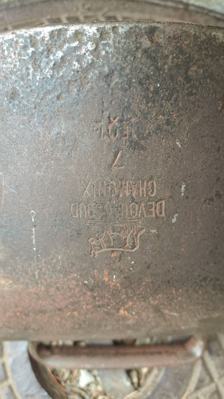 Chamonix Campanacci mucche: Sonnaille ancienne Devouassoud Chamonix taille 7  – Usato da La Roche FR venduto da zebulon1966 2
