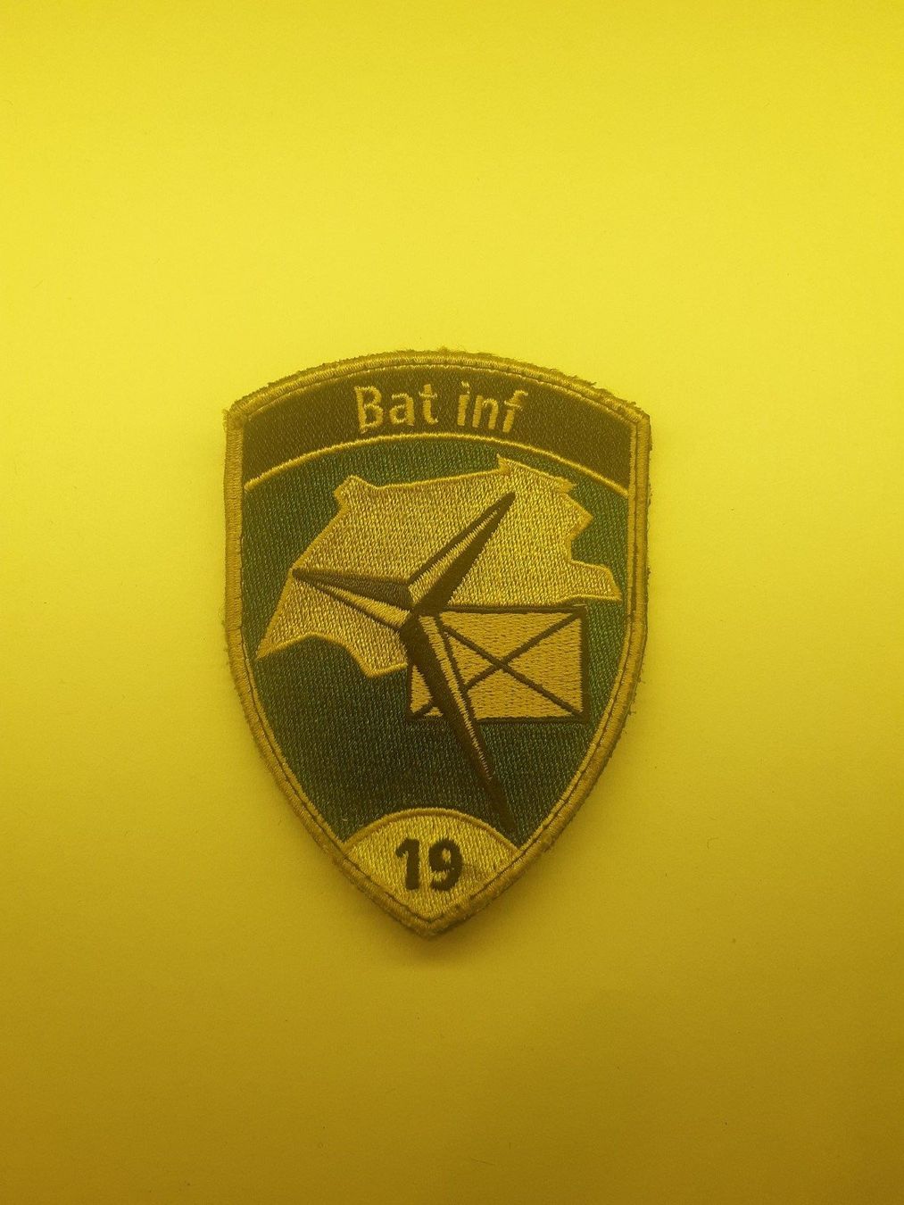 Schweizer Armee Plaketten & Abzeichen: BADGE ECUSSON MILITAIRE SUISSE BAT INF 19 – Neu (gemäss Beschreibung) aus Domdidier von baumeyer-seb