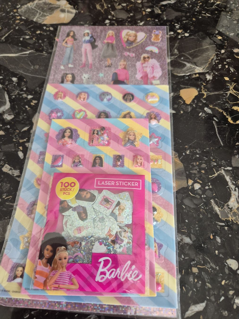 Bambole: Viele Barbiesticker mit Laser Sticker – Nuovo e nell'imballaggio originale da Aarau venduto da Goldwitch