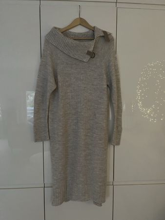 Schönes Strickkleid