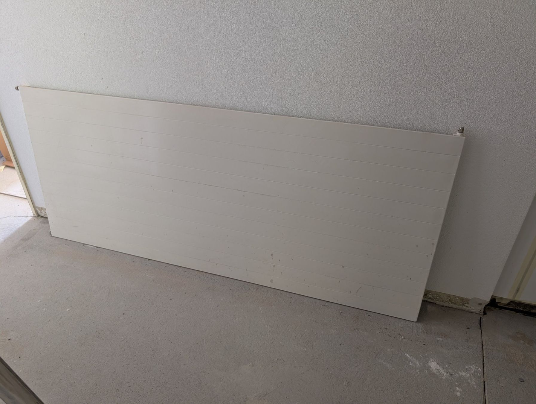 Radiatori: Gebrauchter Plattenheizkörper weiss 200x85cm – Usato da Wettswil venduto da martin.wiese