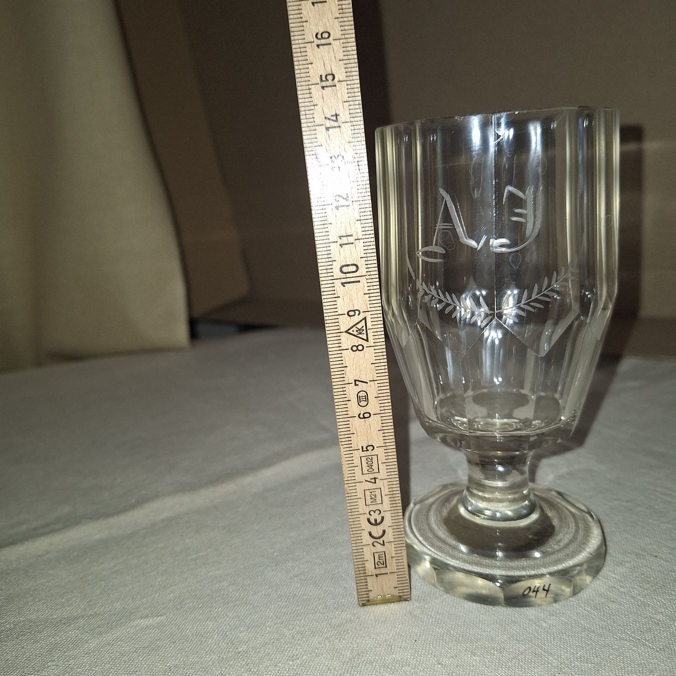 Gläser: Schönes Trinkglas mit Initialen, mit elegantem Glasstiel – Gebraucht aus Winterthur von Goldpipau 6