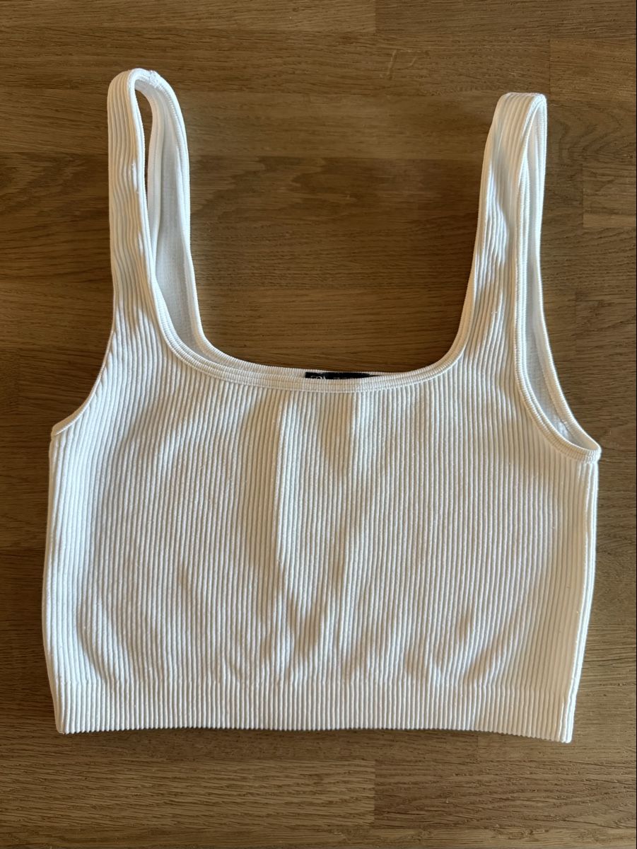 Zara Tops: Top, Zara,  Grösse M-L  – D'occasion à Anglikon par Haraldinho