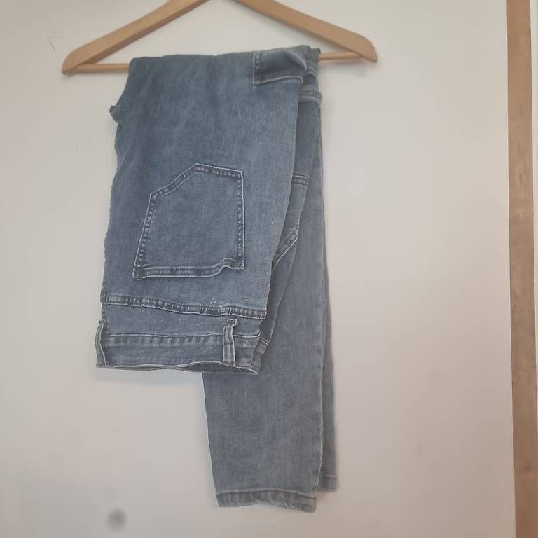 Jeans: Damen Cargo Jeans Gr. 42 – Usato da Bern venduto da DiLara2000 1