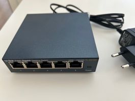 TP-link TL-SG105 - 5-port Gigabit Ethernet Switch