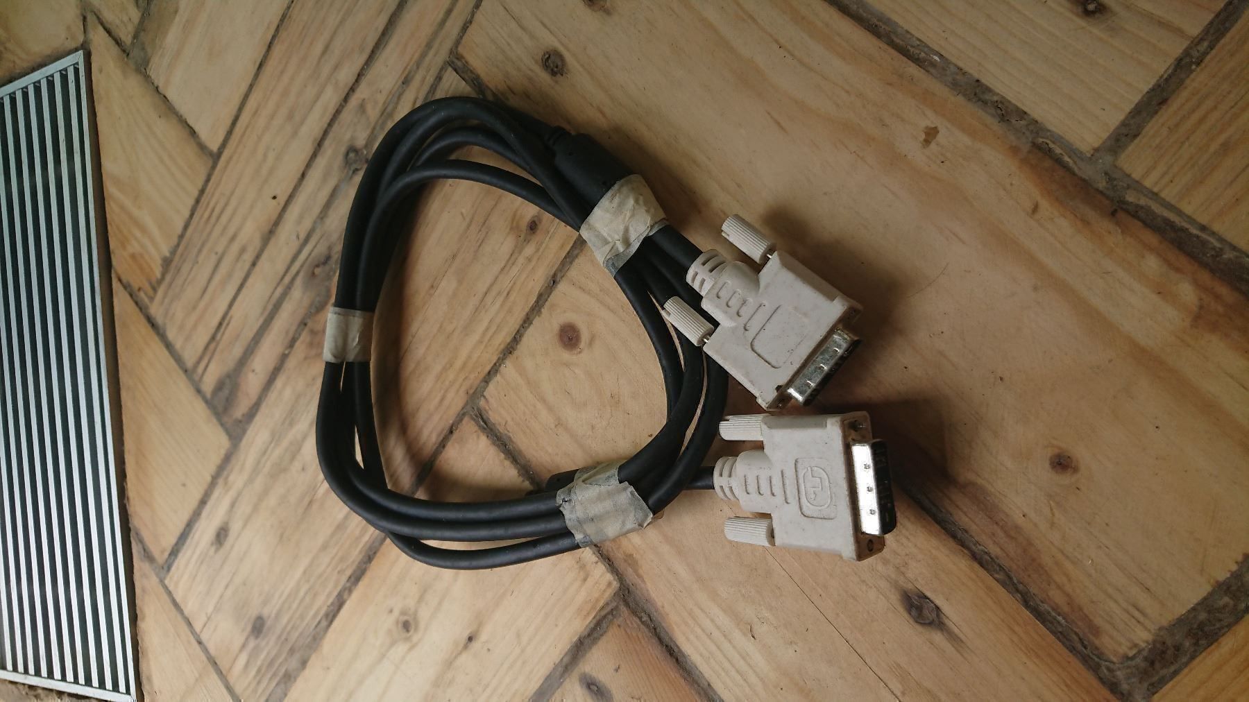 Kabel: DVI Cable 2 m – Gebraucht aus Wittenbach von Aberanders 1