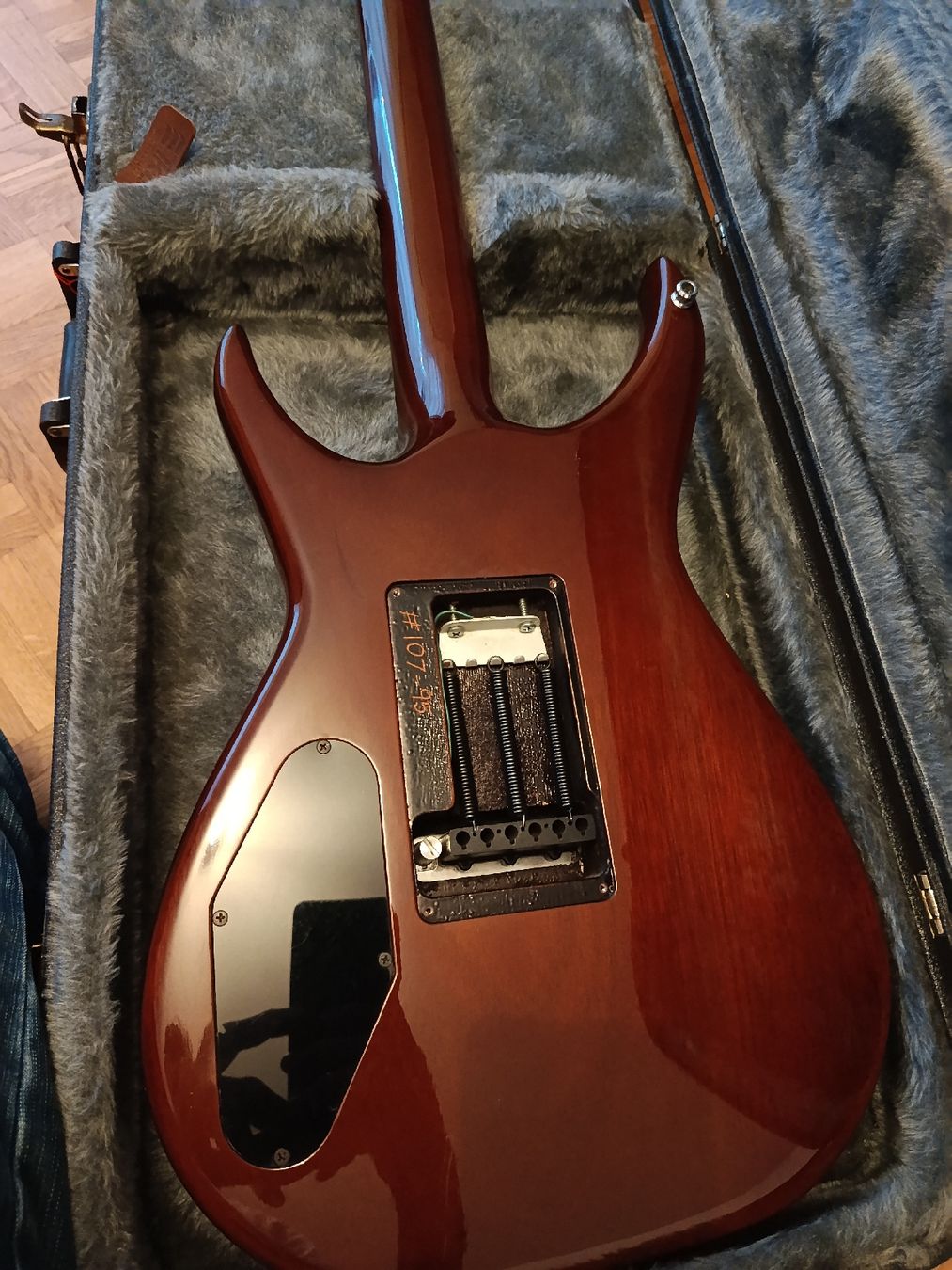 GMP Strumenti musicali: GMP guitar  – Usato da Sion venduto da norns 3