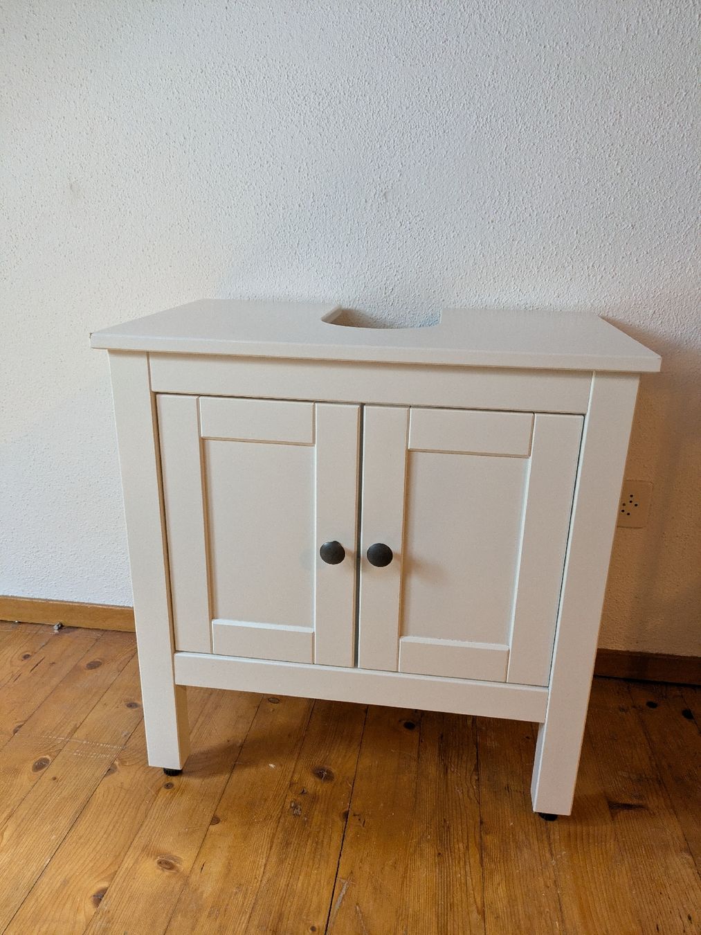 Ikea Mobili per bagno: Hemnes Waschbeckenunterschrank – Usato da St. Gallen venduto da philinebrun