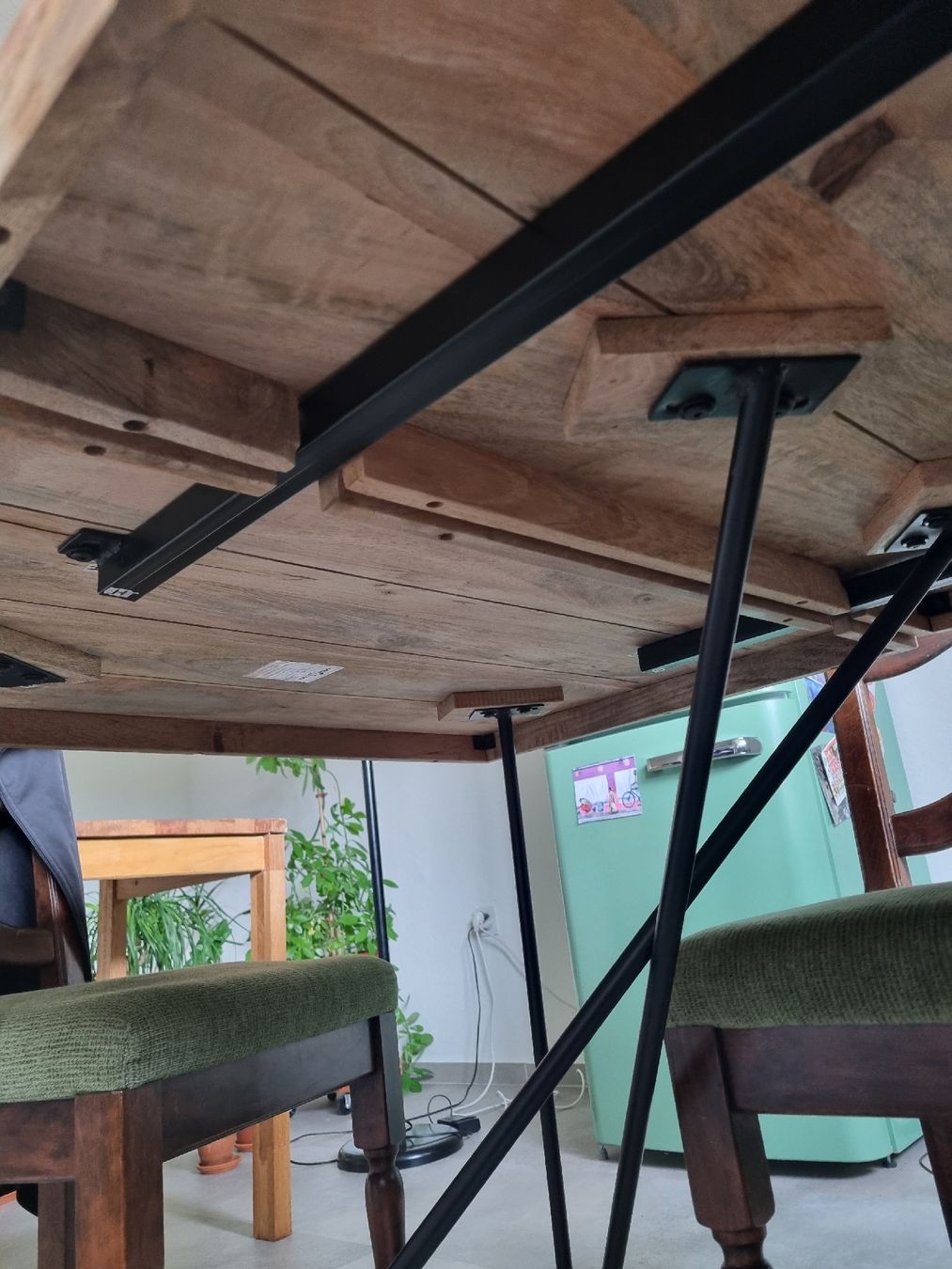 Tavoli: Mangoholztisch – Usato da Winterthur venduto da pce_6jl7 5