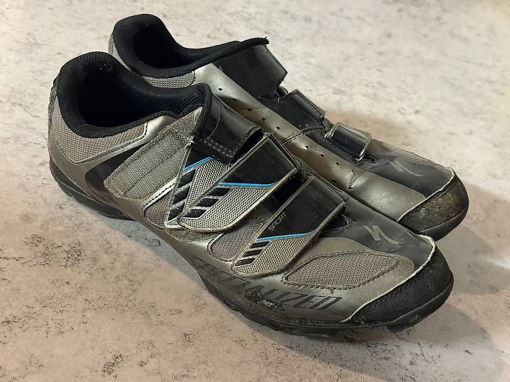 Specialized Scarpe da uomo: MTB Schuhe Specialized Gr. 46.5 mit Shimano Cleats – Usato da Zürich venduto da p3t5