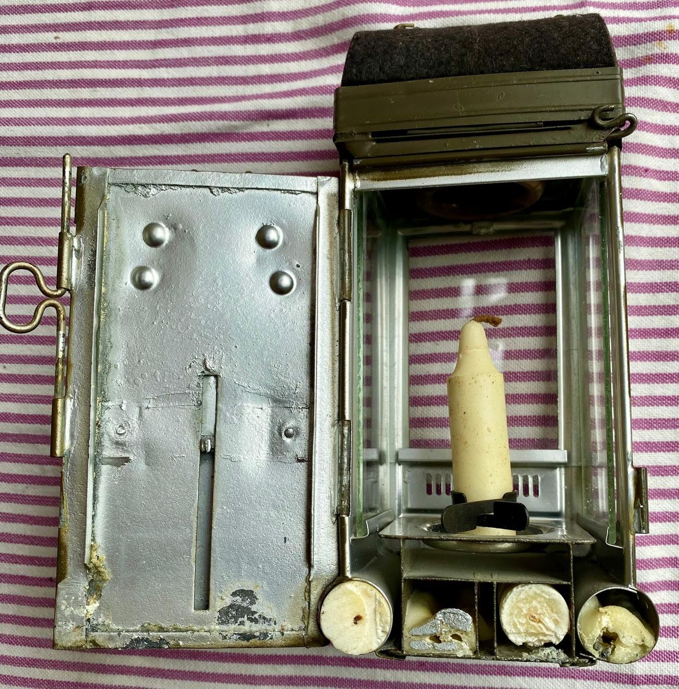 Schweizer Armee Lampade & Luci: Vintage Armeelampe / Sturmlampe, Schweizer Armee – Usato da Krauchthal venduto da SamsPuce 6